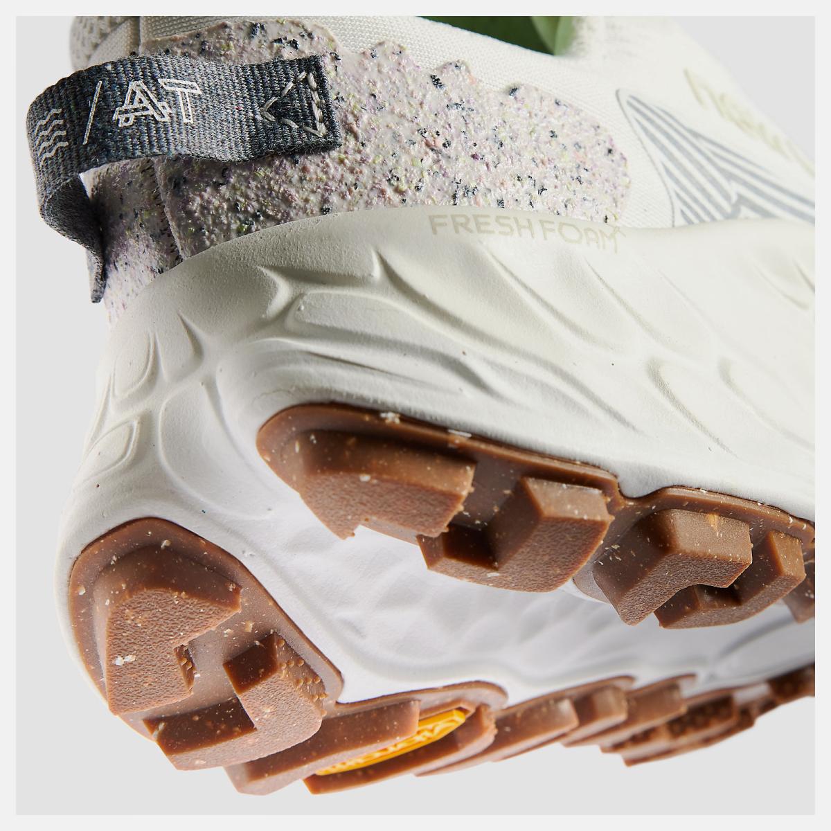 Lifestyle | Men New Balance Fresh Foam X Trail More V3 White With Turtledove