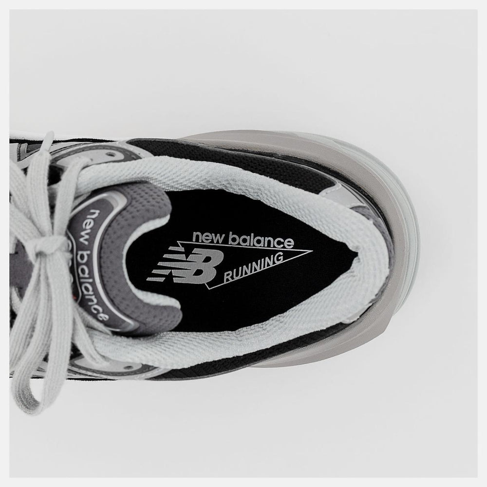 Lifestyle | Women New Balance Made In USA 990v6 Black With White