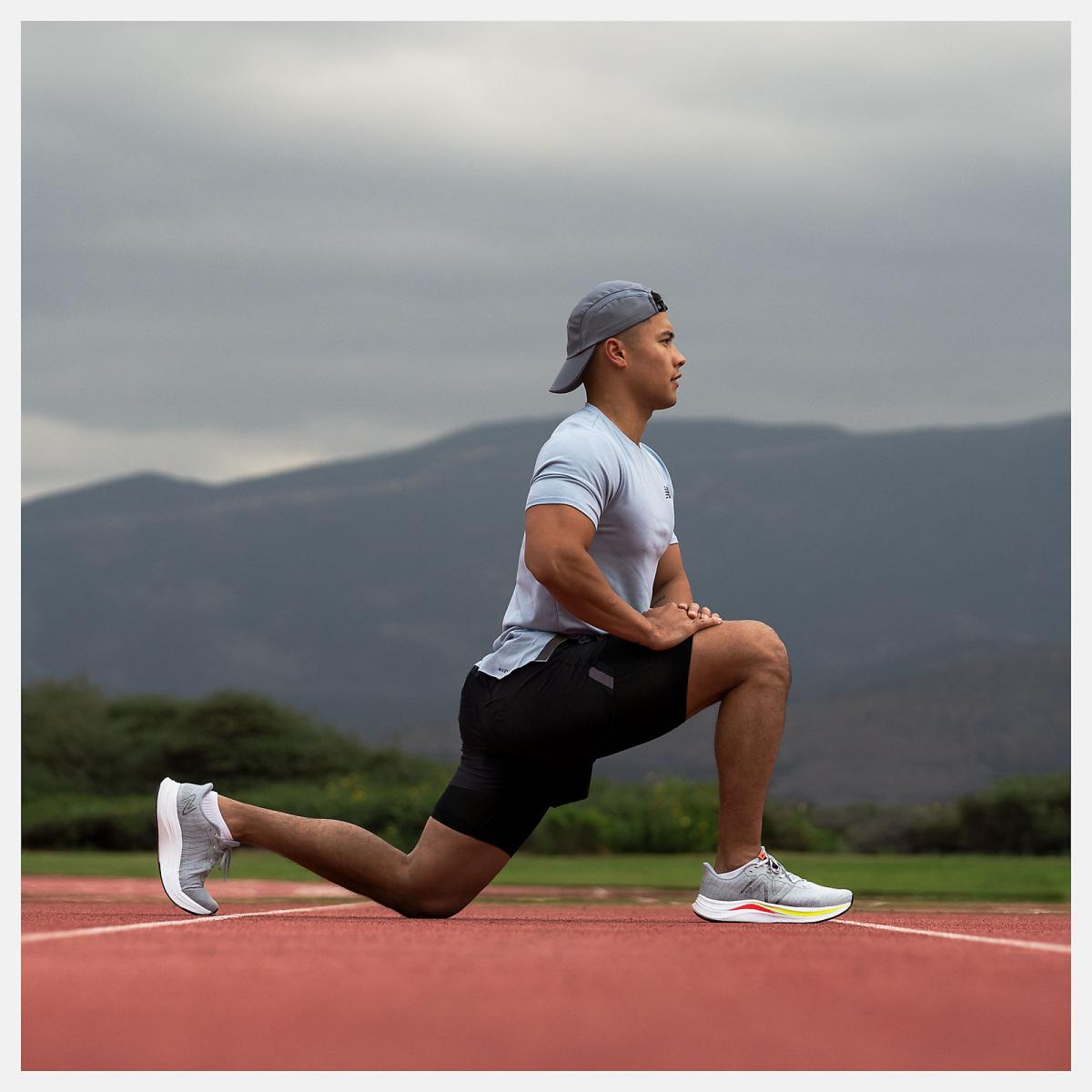 Running | Men New Balance FuelCell Propel V4 Quartz Grey With Black