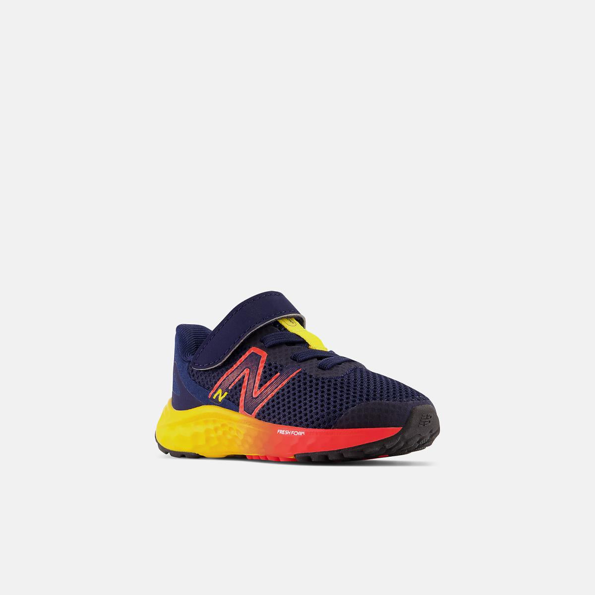Size 0 - 10 | Kids New Balance Fresh Foam Arishi V4 Bungee Lace With Top Strap Team Navy With Electric Red And Egg Yolk