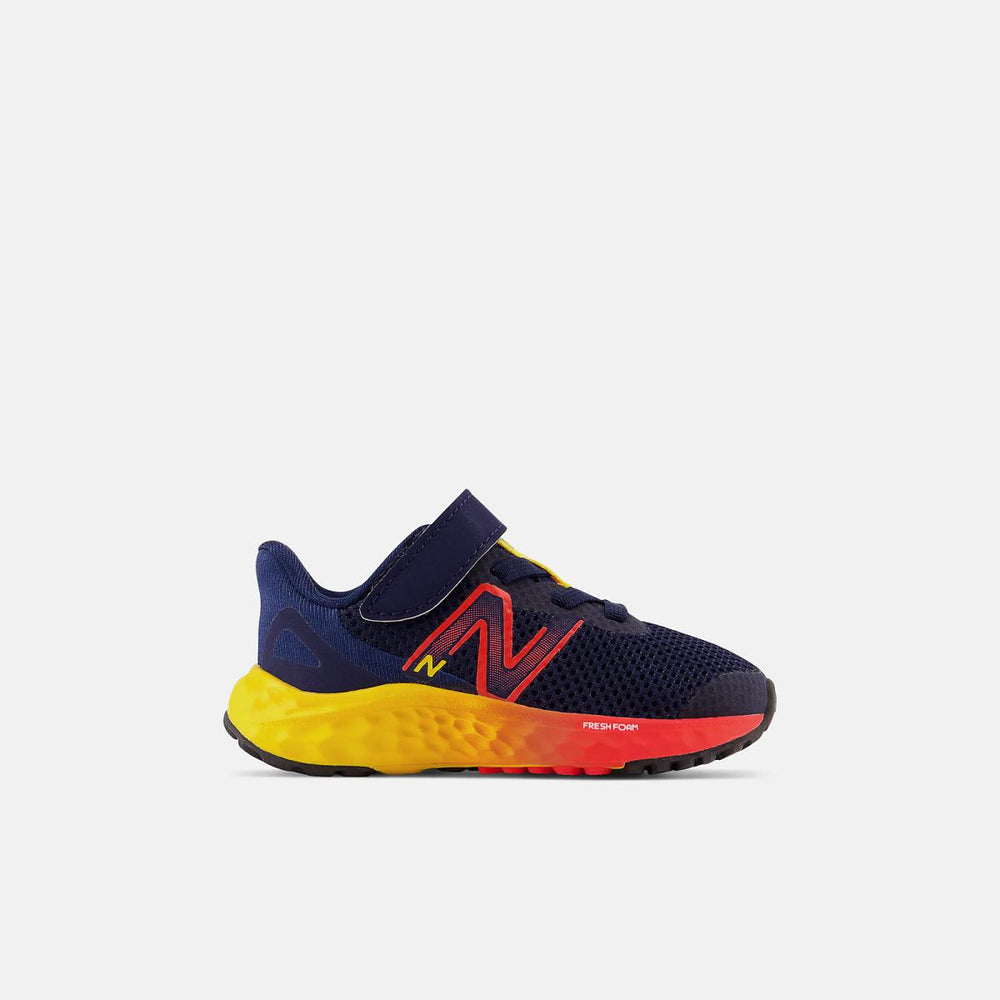 Size 0 - 10 | Kids New Balance Fresh Foam Arishi V4 Bungee Lace With Top Strap Team Navy With Electric Red And Egg Yolk