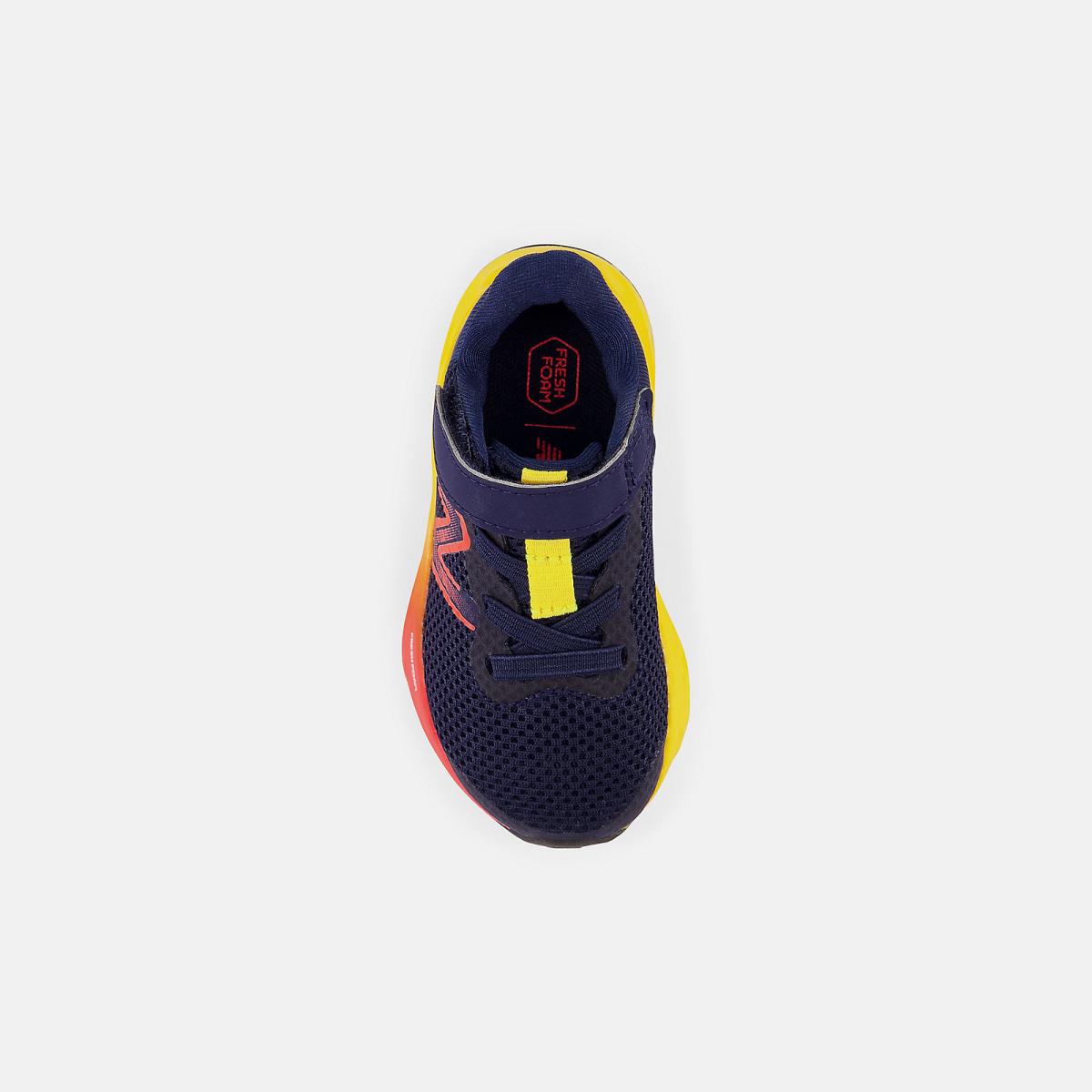 Size 0 - 10 | Kids New Balance Fresh Foam Arishi V4 Bungee Lace With Top Strap Team Navy With Electric Red And Egg Yolk