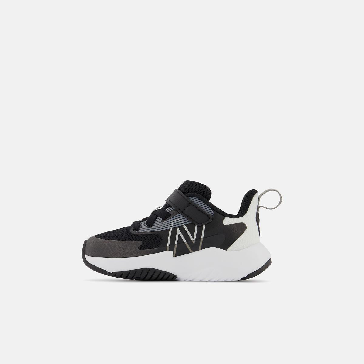 Size 0 - 10 | Kids New Balance Rave Run V2 Bungee Lace With Top Strap Black With White