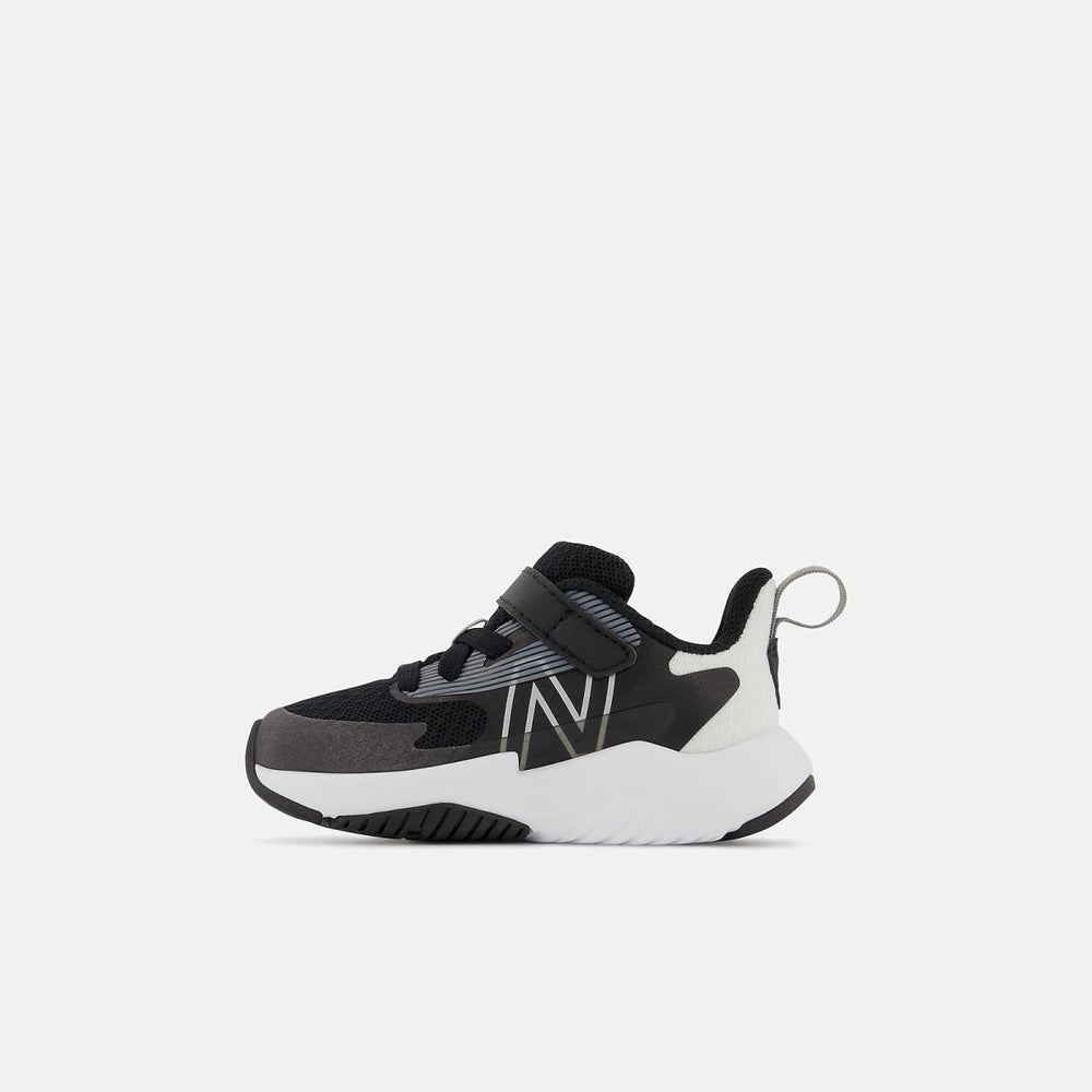 Size 0 - 10 | Kids New Balance Rave Run V2 Bungee Lace With Top Strap Black With White