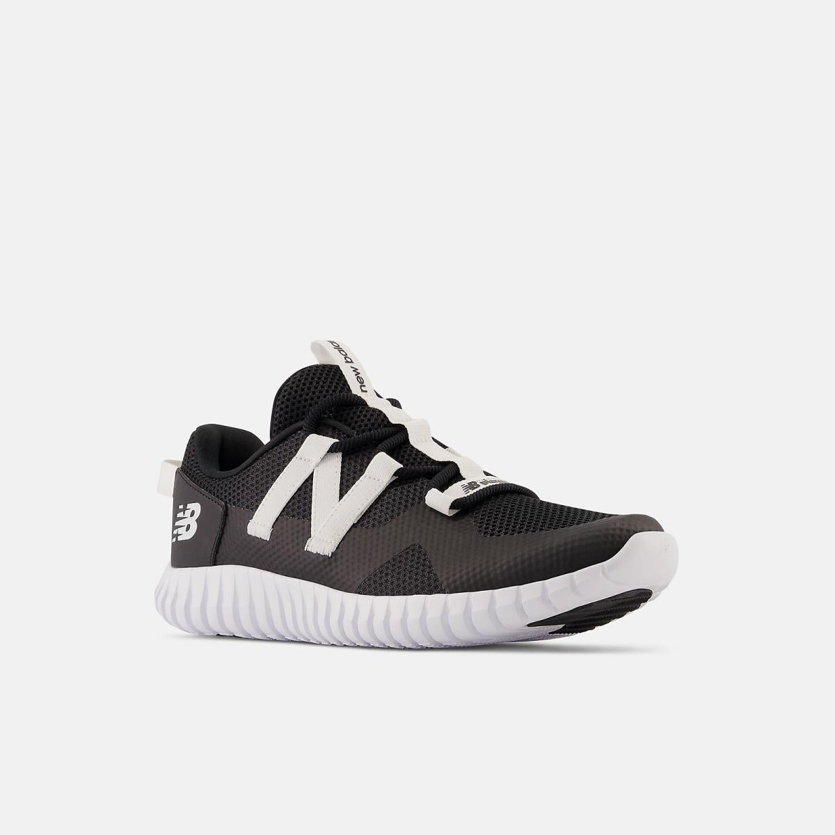 Size 3.5 - 7 | Kids New Balance PLAYGRUV V2 Bungee Black With White
