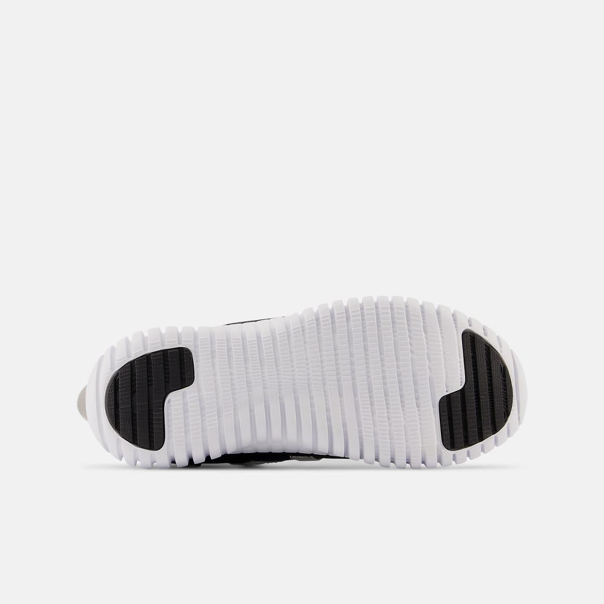 Size 3.5 - 7 | Kids New Balance PLAYGRUV V2 Bungee Black With White